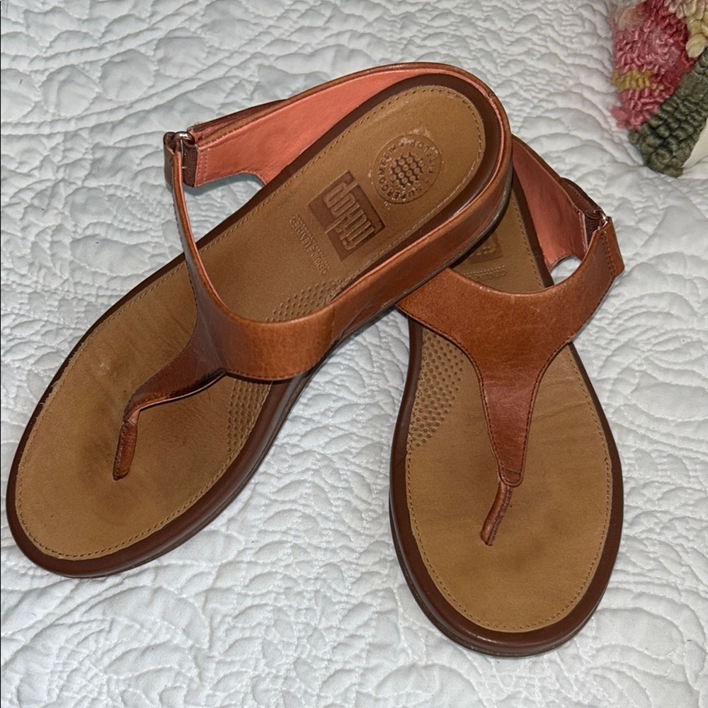 Fitflop Tan T-Strap Sandals with Leather Finish